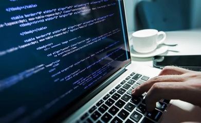 中國最小黑客汪正揚(yáng) 8歲學(xué)編程，用鍵盤敲出不一樣童年